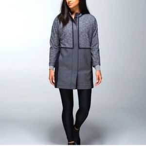 Lululemon Athletica Grey Cocoon Car Coat. Size XS